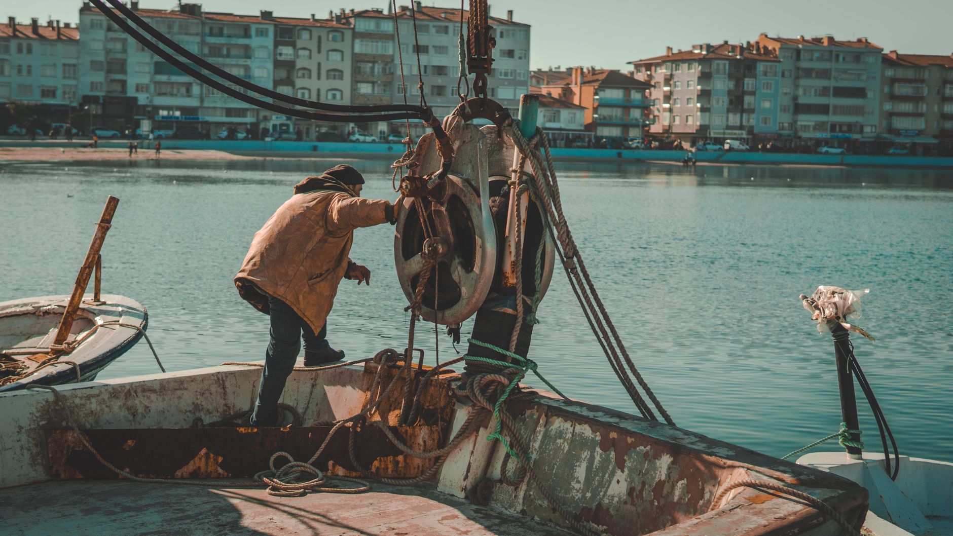 Fiskemarked med borde